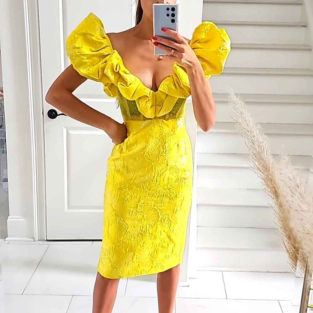 Yellow Puff-Sleeve Ruffled V-Neck Dress NEW, N/W